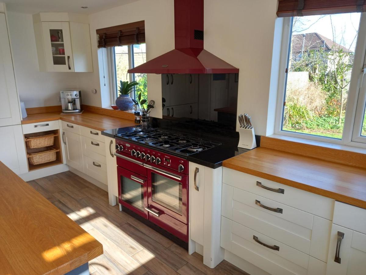 Grange Croft Villa Ben Rhydding Exteriör bild